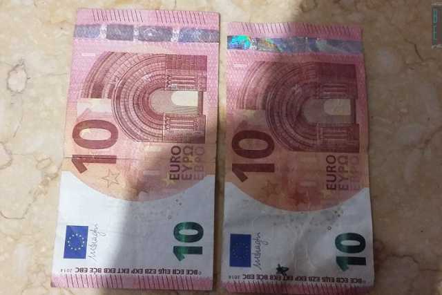 Si falsificano anche i 10 euro: in giro banconote pi� strette e corte dell'originale